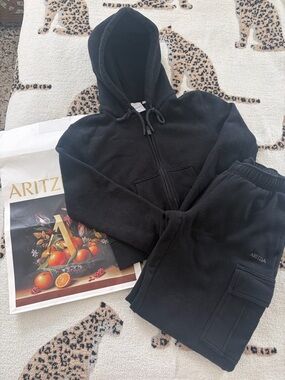 Aritzia Black Zip Hoodie and Cargo Sweatpants Set